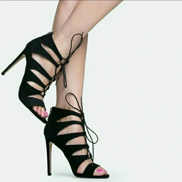 Madden Girl Black Heels - Picture 1 of 7